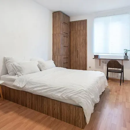 Vivid And Stylish 1 Bedroom *